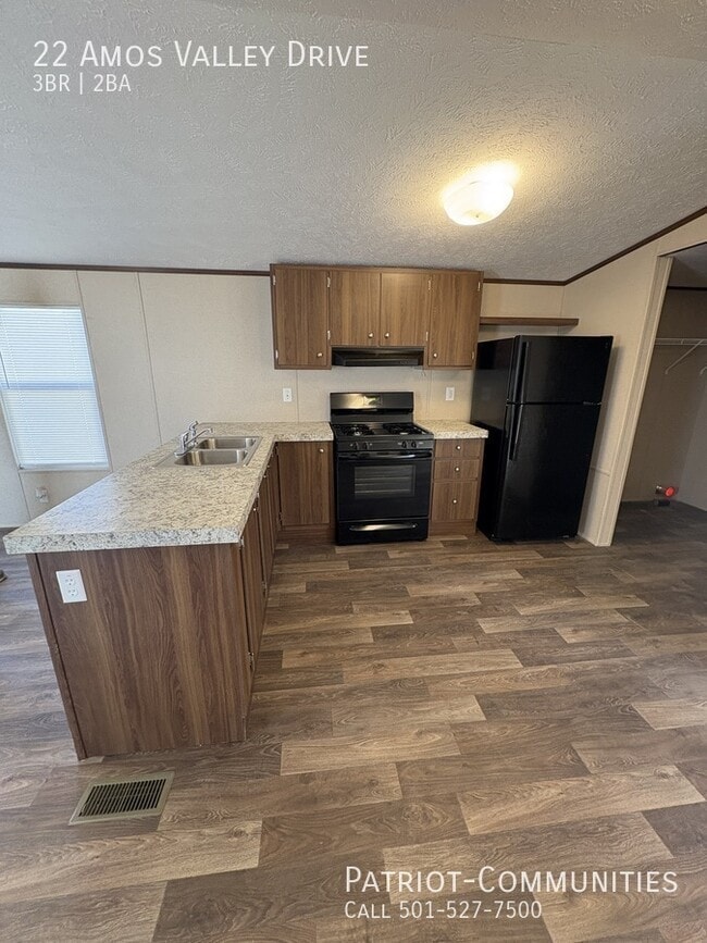 Building Photo - 22 Amos Valley Dr