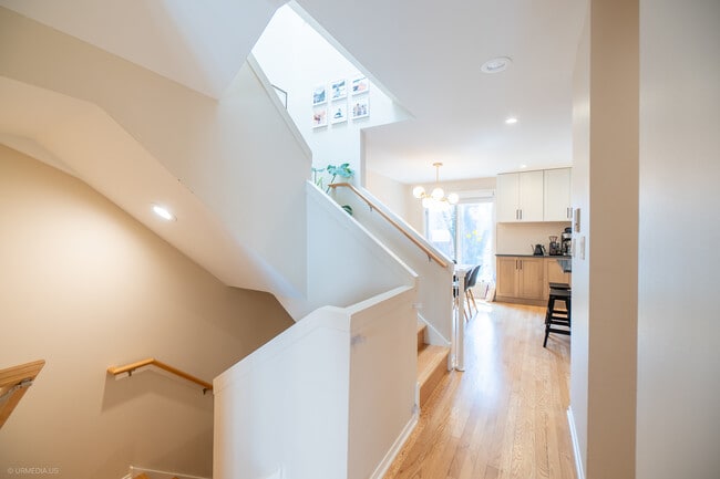 Building Photo - 1829 N Dayton St