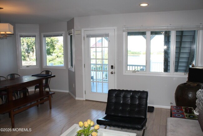 Building Photo - 42 Oceanview Ave