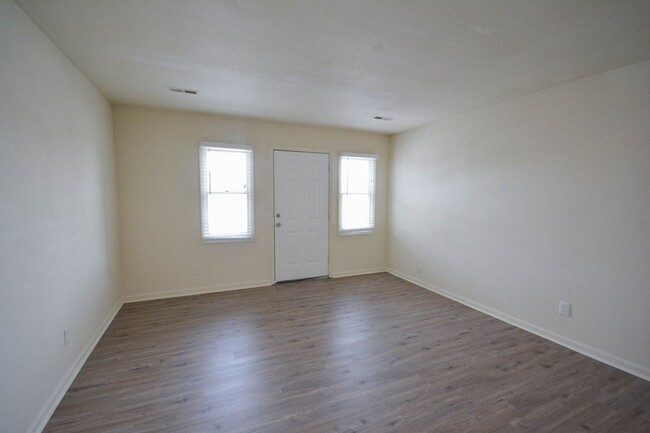 Building Photo - Andover Park