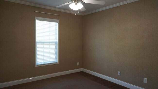 Building Photo - 3876 Rowell Rd