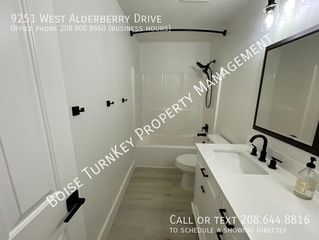 Building Photo - 9251 W Alderberry Dr