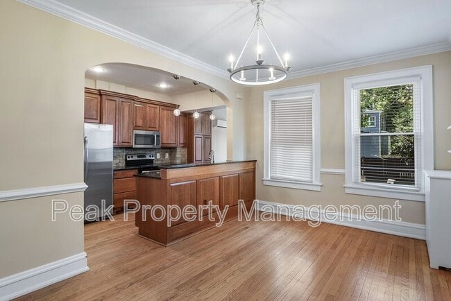 Building Photo - 3307 Grove Ave