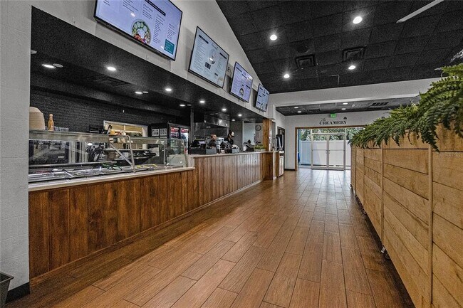 Building Photo - 771 Wolf Creek St