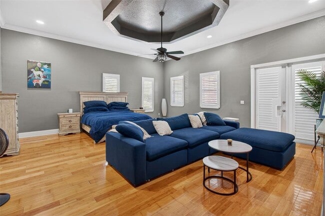 Building Photo - 5601 Bayshore Blvd