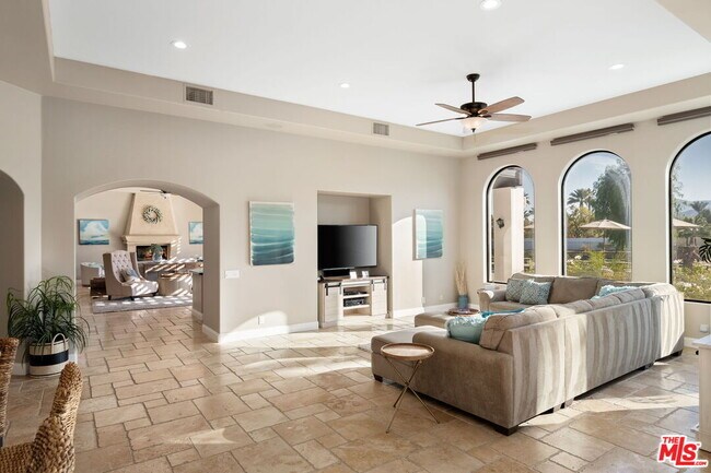 Building Photo - 50350 Vista Montana Rd