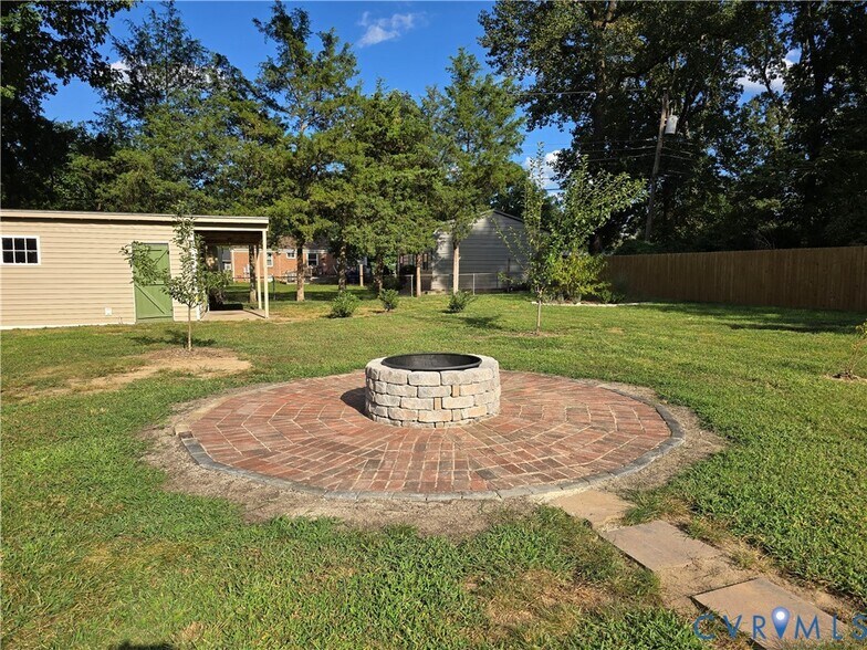 Building Photo - 7998 Wynbrook Ln
