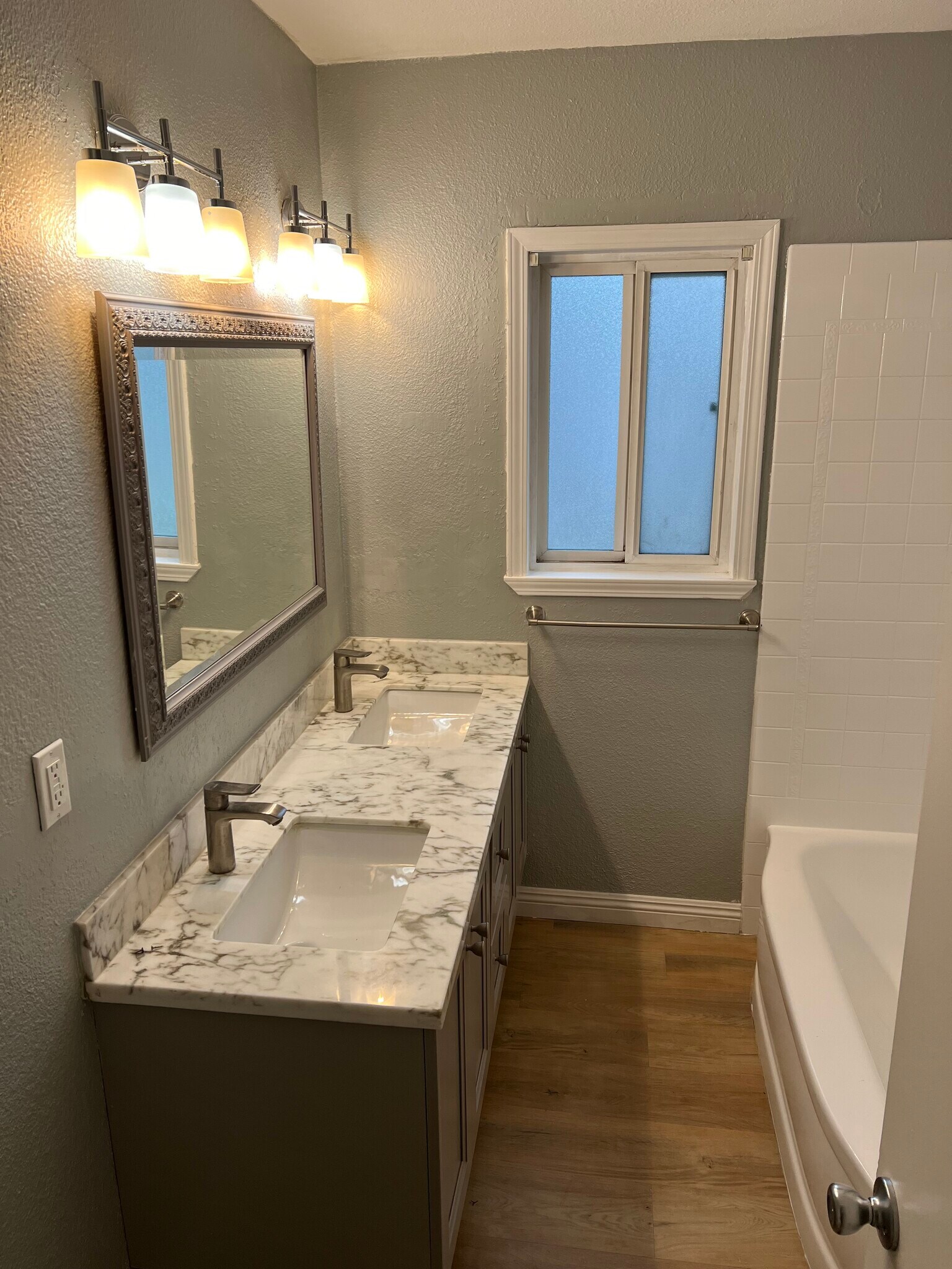 Building Photo - 576 Geneva Ave