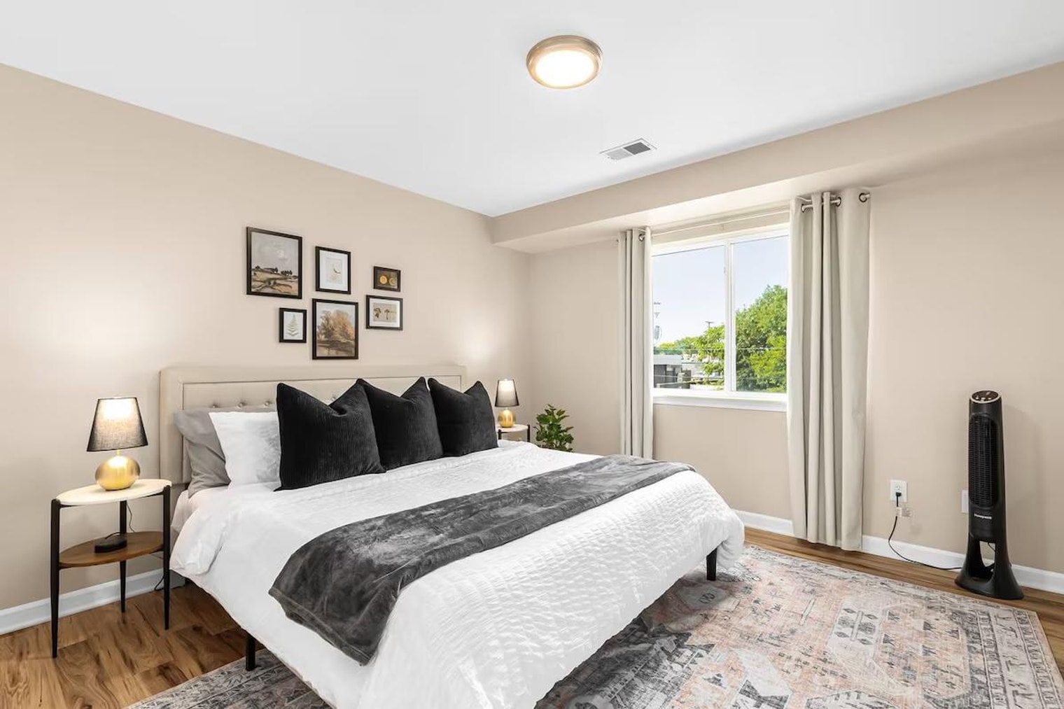 Building Photo - 18939 Sharon Ln