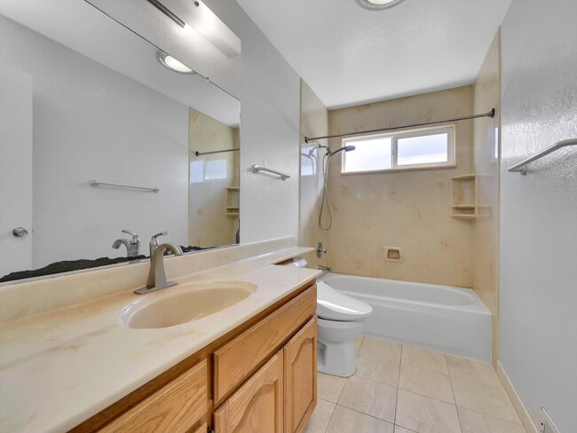 Building Photo - 36444 Peugeot Pl