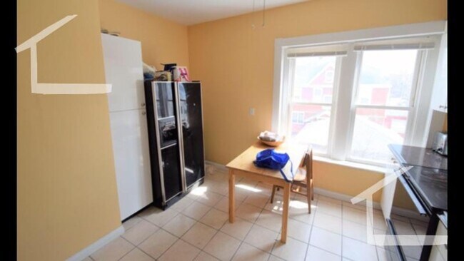 Building Photo - UniQue BU East Apt. For you 9/1/26