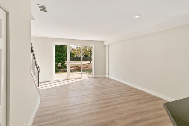 Building Photo - 2513 Arcadia Cir