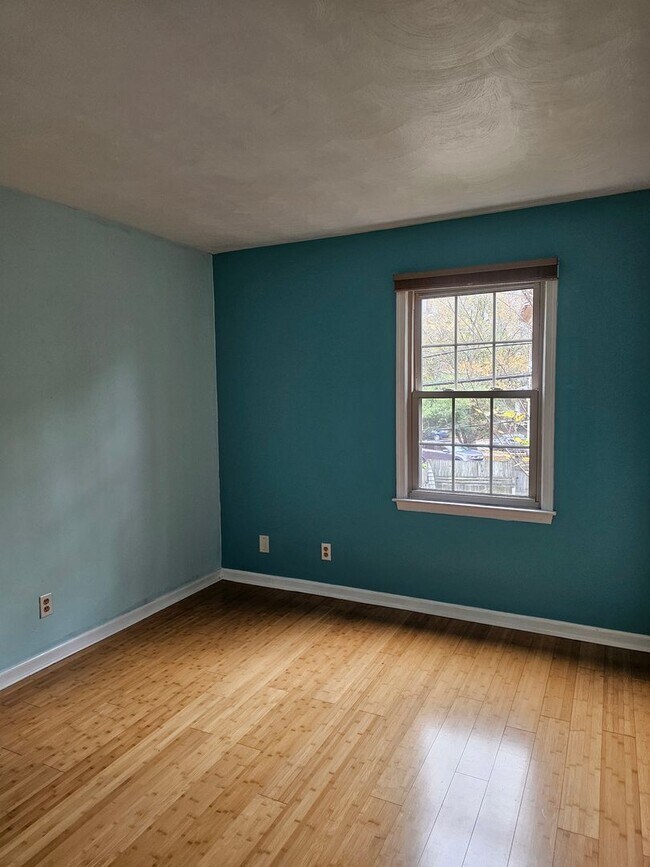 Building Photo - 1210 Stockley Gardens