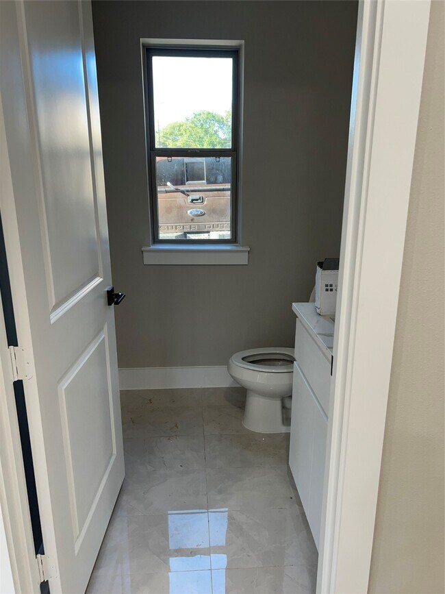 Building Photo - 2511 Martinas Ct