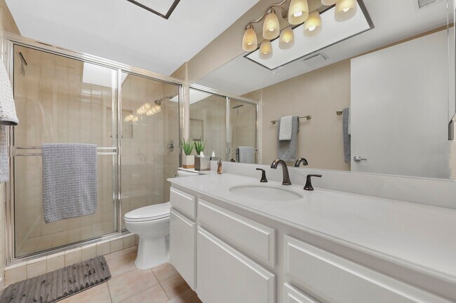 Building Photo - 44389 Cannes Ct