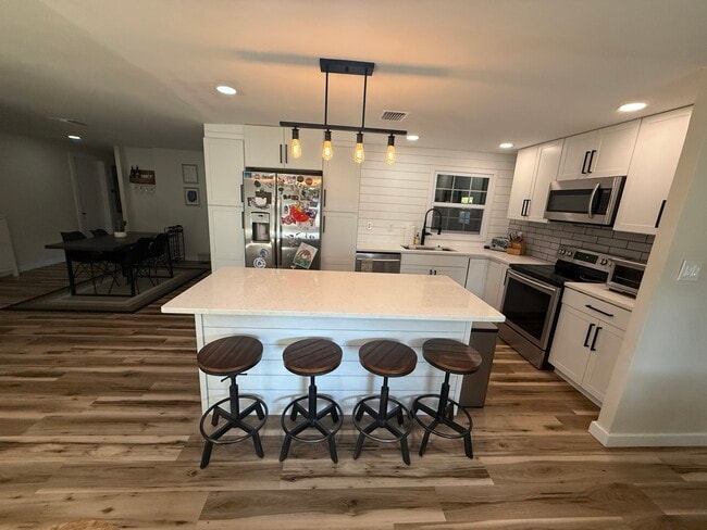 Building Photo - 1388 Rose St