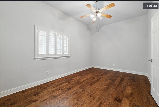 Building Photo - 231 Pine Valley Ct