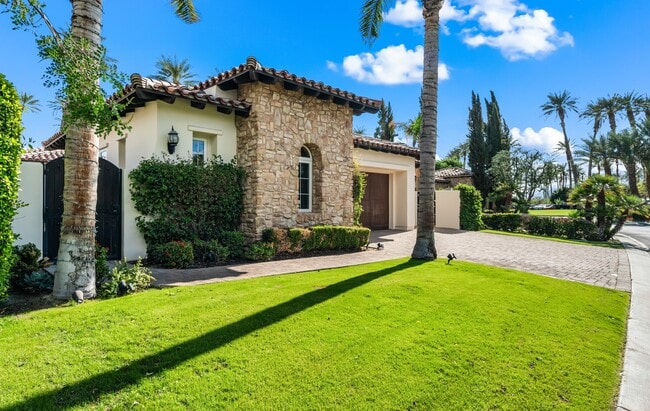Building Photo - 56738 Palms Dr