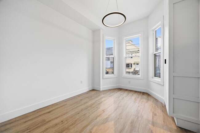 Building Photo - 234 Webster Ave