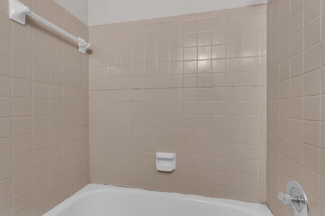 Building Photo - 2186 Spring Walk Ct