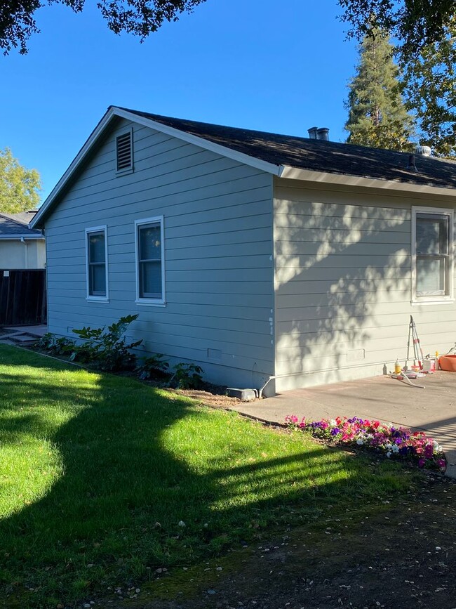 Building Photo - Charming Single-Family Home in Menlo Park