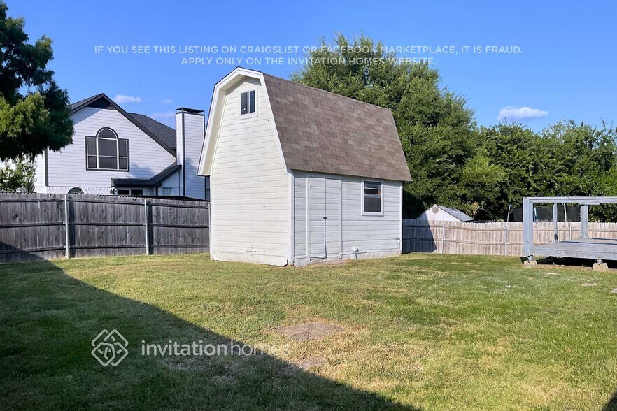 Building Photo - 164 Westwood Dr