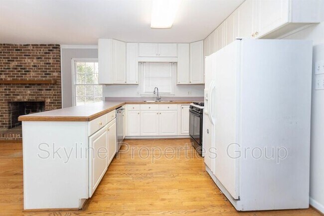 Building Photo - 3640 Westminster Way NE