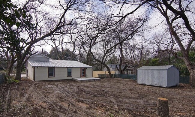 Building Photo - 311 Soward Ave