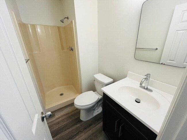 Building Photo - * RE-RENTAL AVAILABLE 4/6/26 * 3 Bedroom 2.5 Bath Townhouse