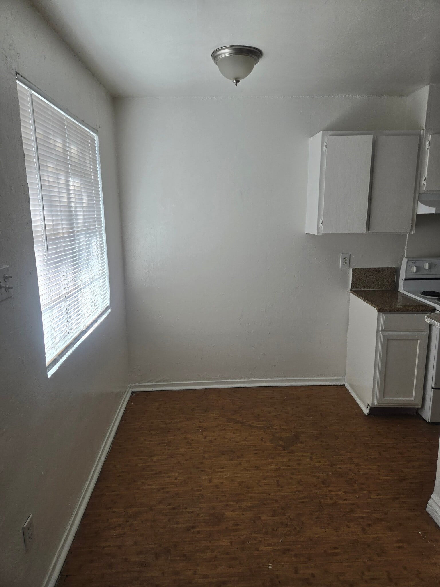 Building Photo - 708 Jackson Ave