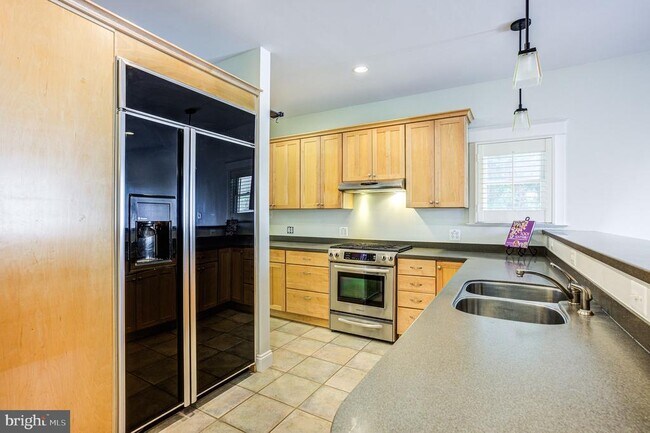 Building Photo - 1907 Luzerne Ave