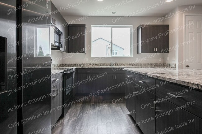 Building Photo - 2445 S Jasper Dr