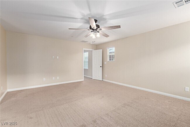 Building Photo - 945 Spiracle Ave