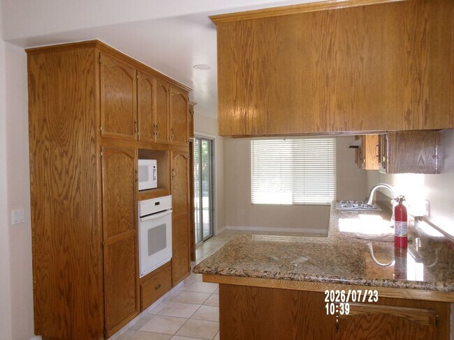 Building Photo - 10314 Iroquois Ln