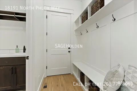 Building Photo - 18191 N Phlox Way