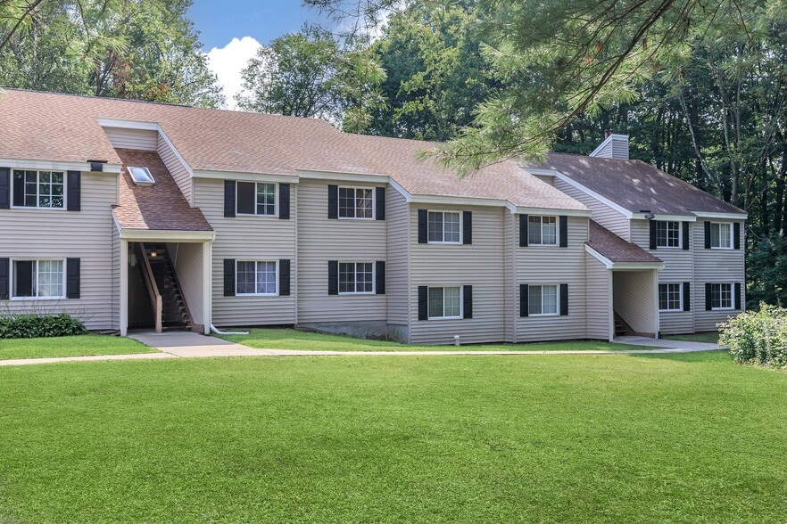 Building Photo - Foxrun Apartments