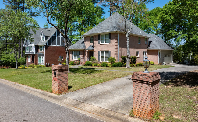 Building Photo - 3405 Danner Cir