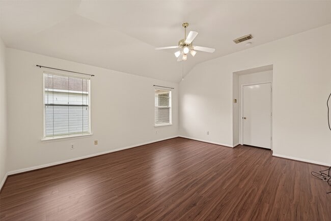 Building Photo - 15903 Timber Chase Dr