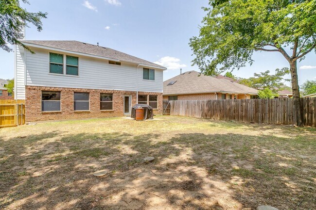 Building Photo - 2875 Grandview Dr
