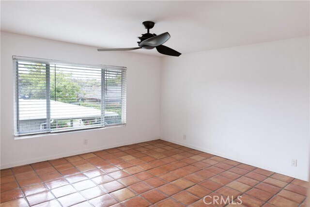 Building Photo - 1107 W Memory Ln