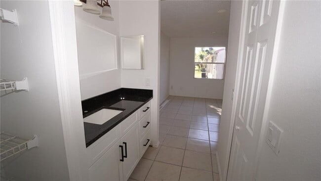 Building Photo - 842 Angela Ln