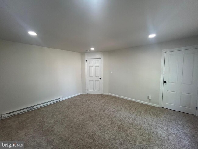 Building Photo - 127 Haws Ave