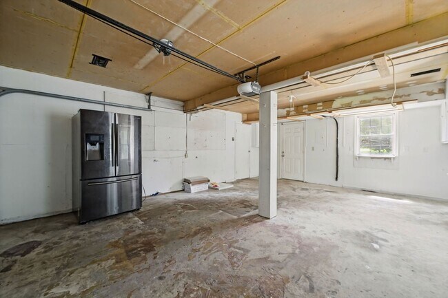Building Photo - 1757 Lafayette Dr