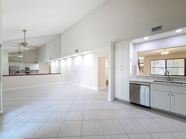 Building Photo - 9278 Ketay Cir