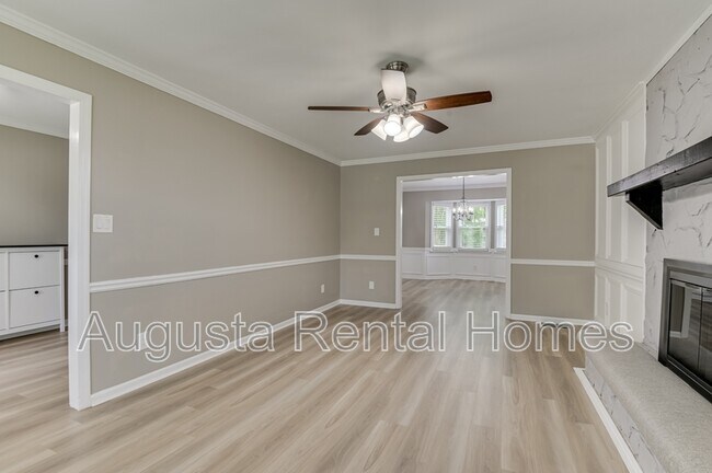 Building Photo - 454 Windtree Pl