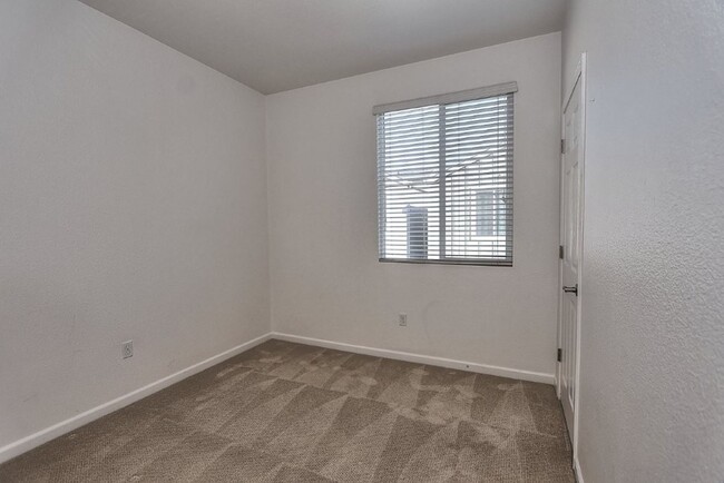 Building Photo - High Demand Park Place Home for Rent!