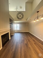 Building Photo - 18622 E Water Dr