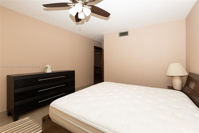 Building Photo - 1500 S Ocean Dr