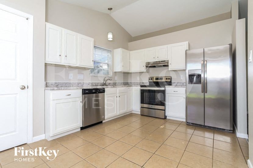 Building Photo - 977 Hathaway Dr