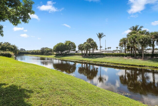 Building Photo - 2835 Polo Island Dr